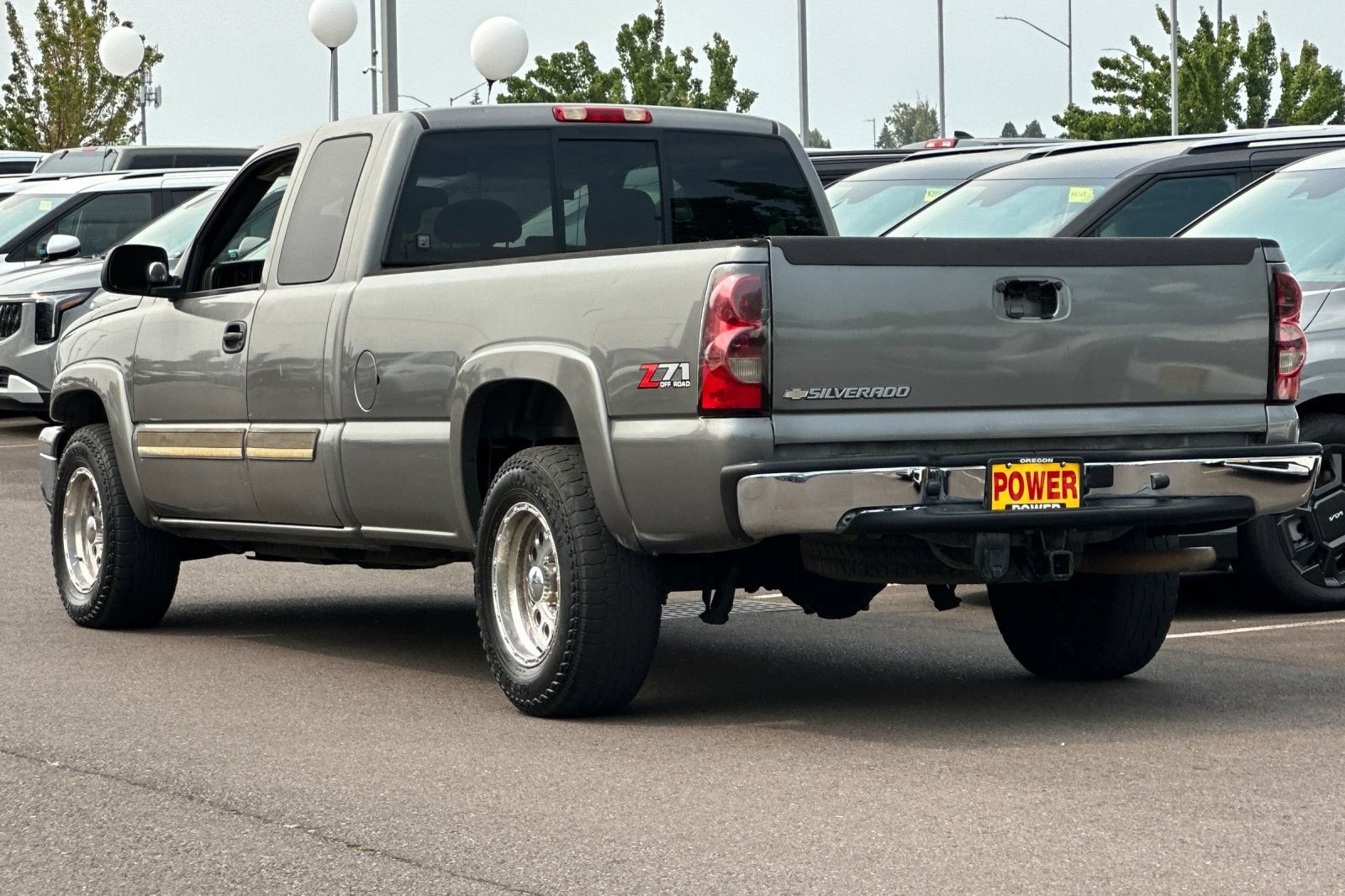 Used 2006 Chevrolet Silverado 1500 LT w/ Light Duty Power Package AWD/4WD image 5