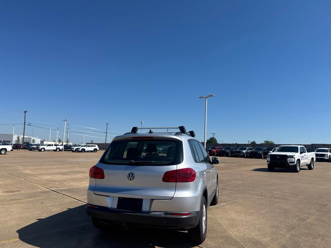Used 2017 Volkswagen Tiguan S FWD image 19