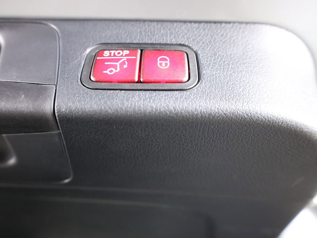 Certified 2026 Mercedes-Benz GLB 250 4MATIC image 64