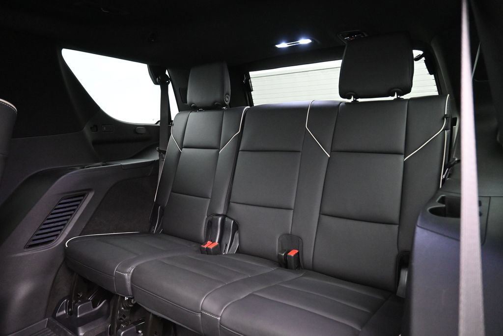 Used 2025 Cadillac Escalade Sport w/ Touring Package AWD/4WD image 28