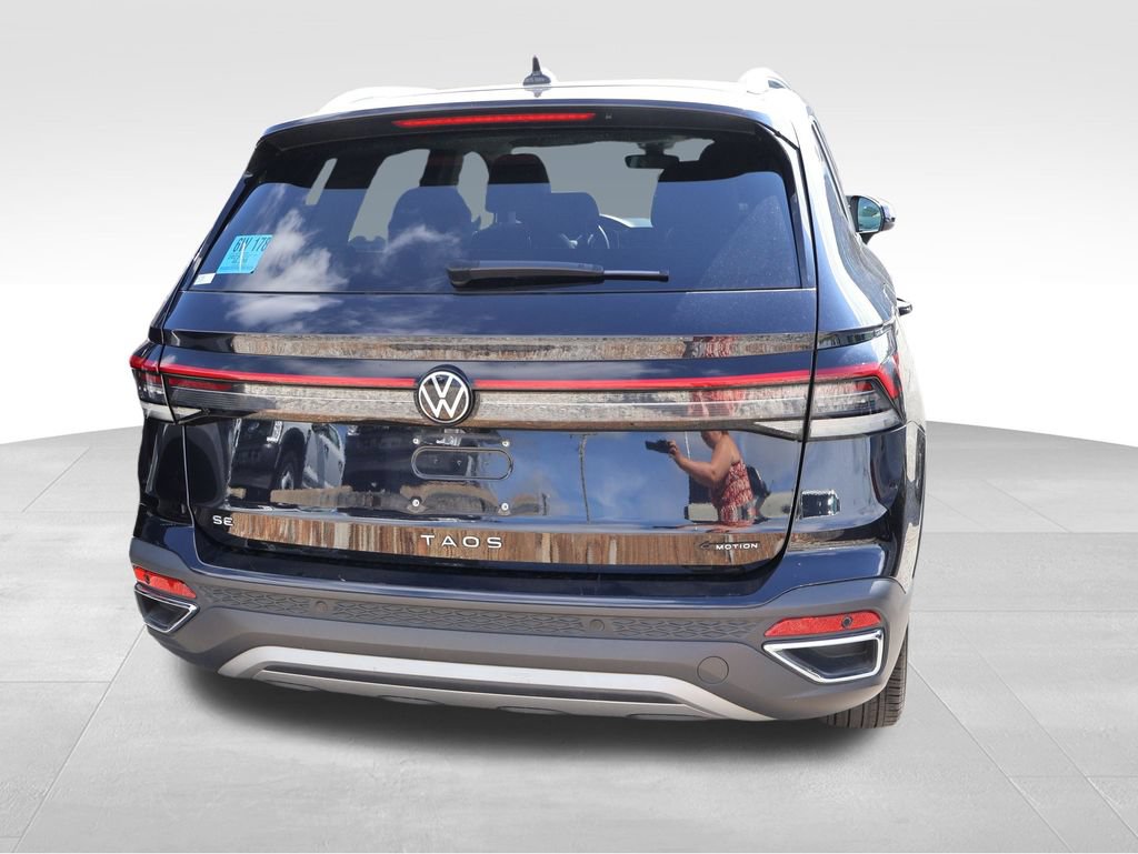 Used 2025 Volkswagen Taos SE AWD/4WD image 19