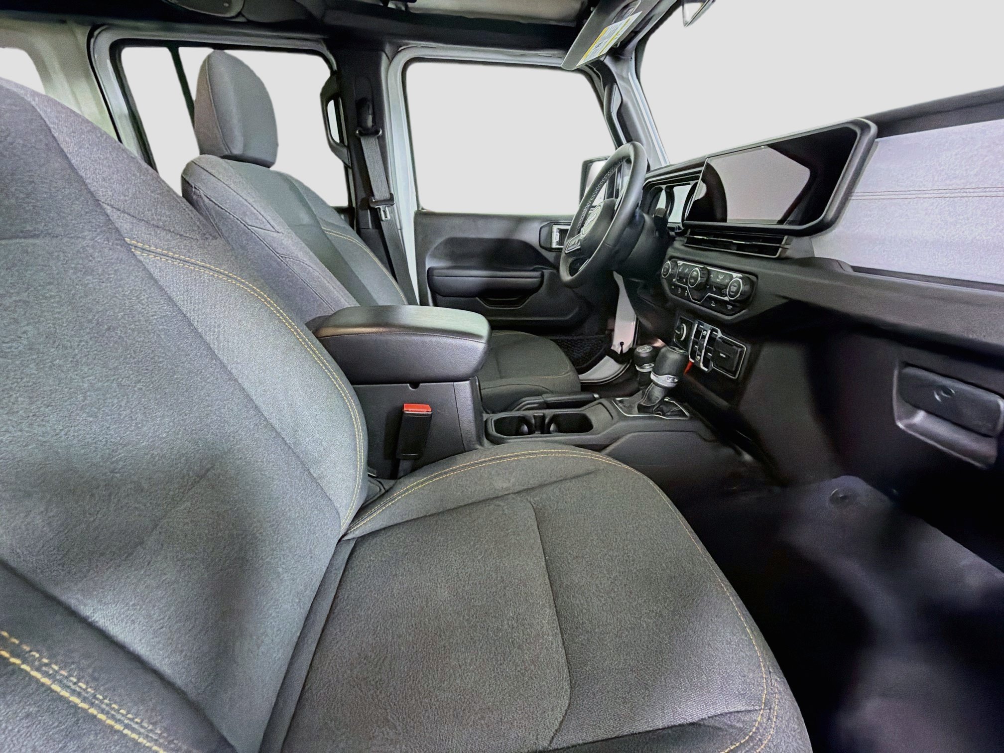 Used 2025 Jeep Wrangler Unlimited Sport AWD/4WD image 28