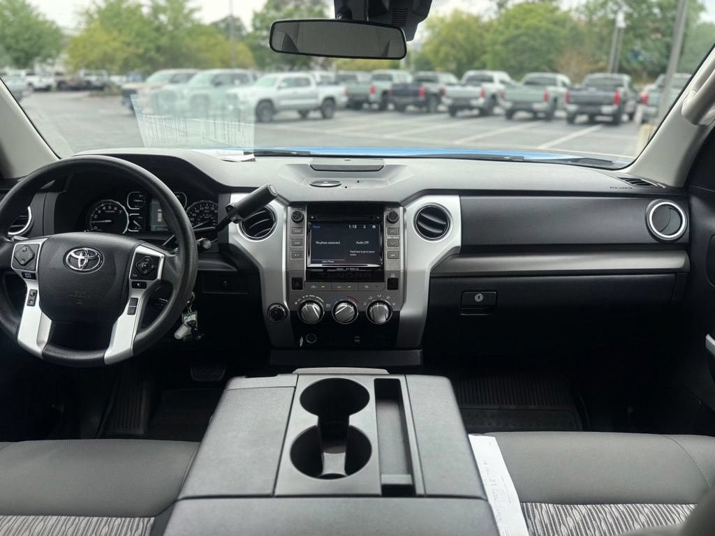 Certified 2018 Toyota Tundra SR5 AWD/4WD image 19