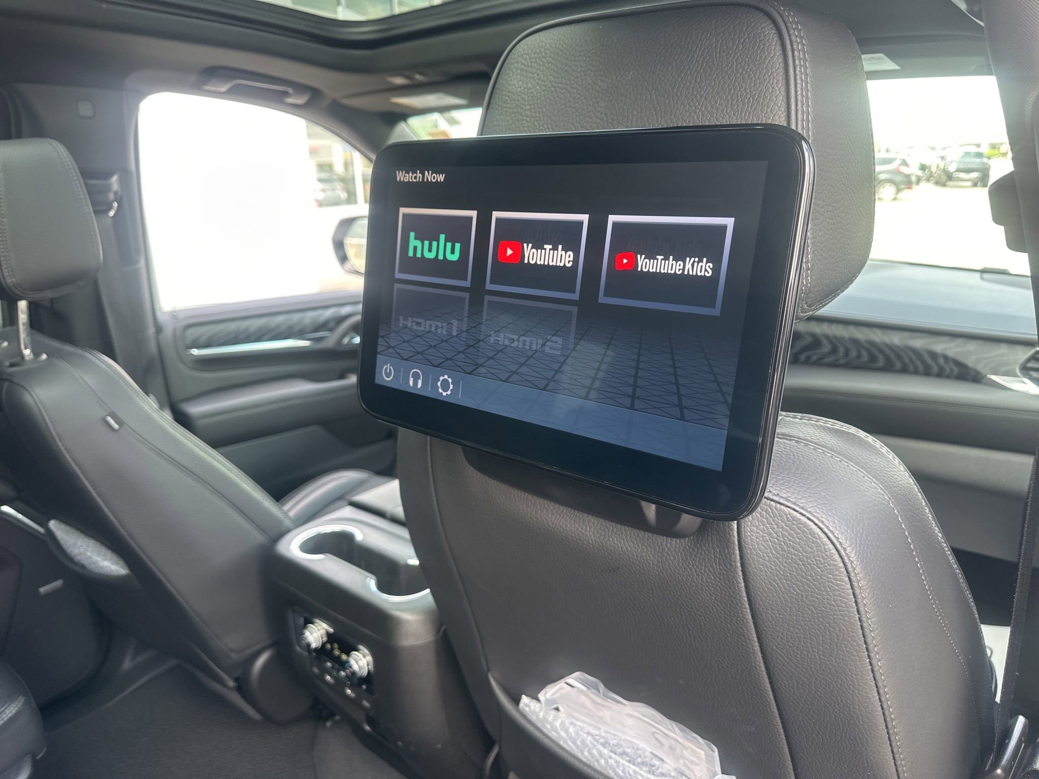 Used 2023 GMC Yukon XL Denali w/ Advanced Technology Package image 17