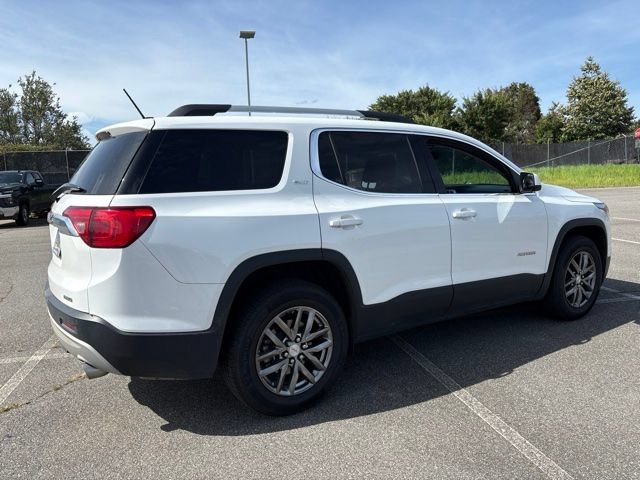 Used 2017 GMC Acadia SLT AWD/4WD image 3
