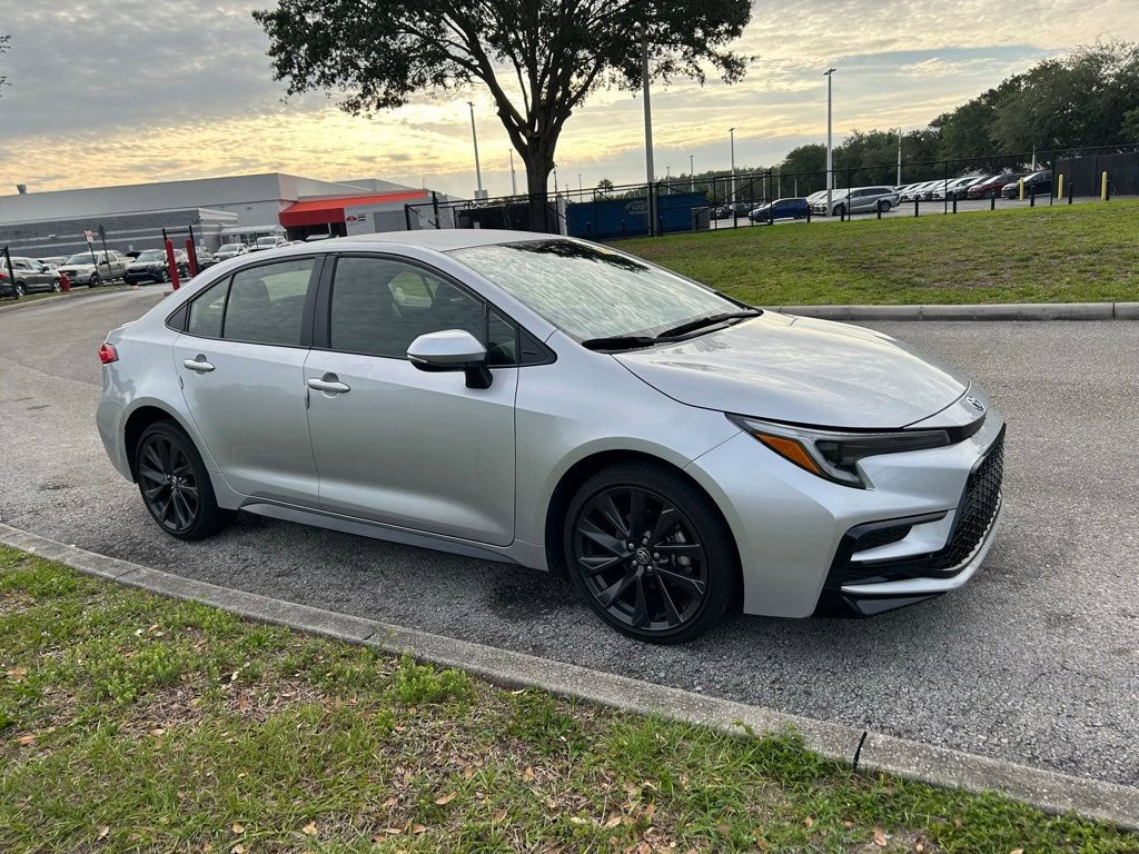 Used 2024 Toyota Corolla SE FWD image 8