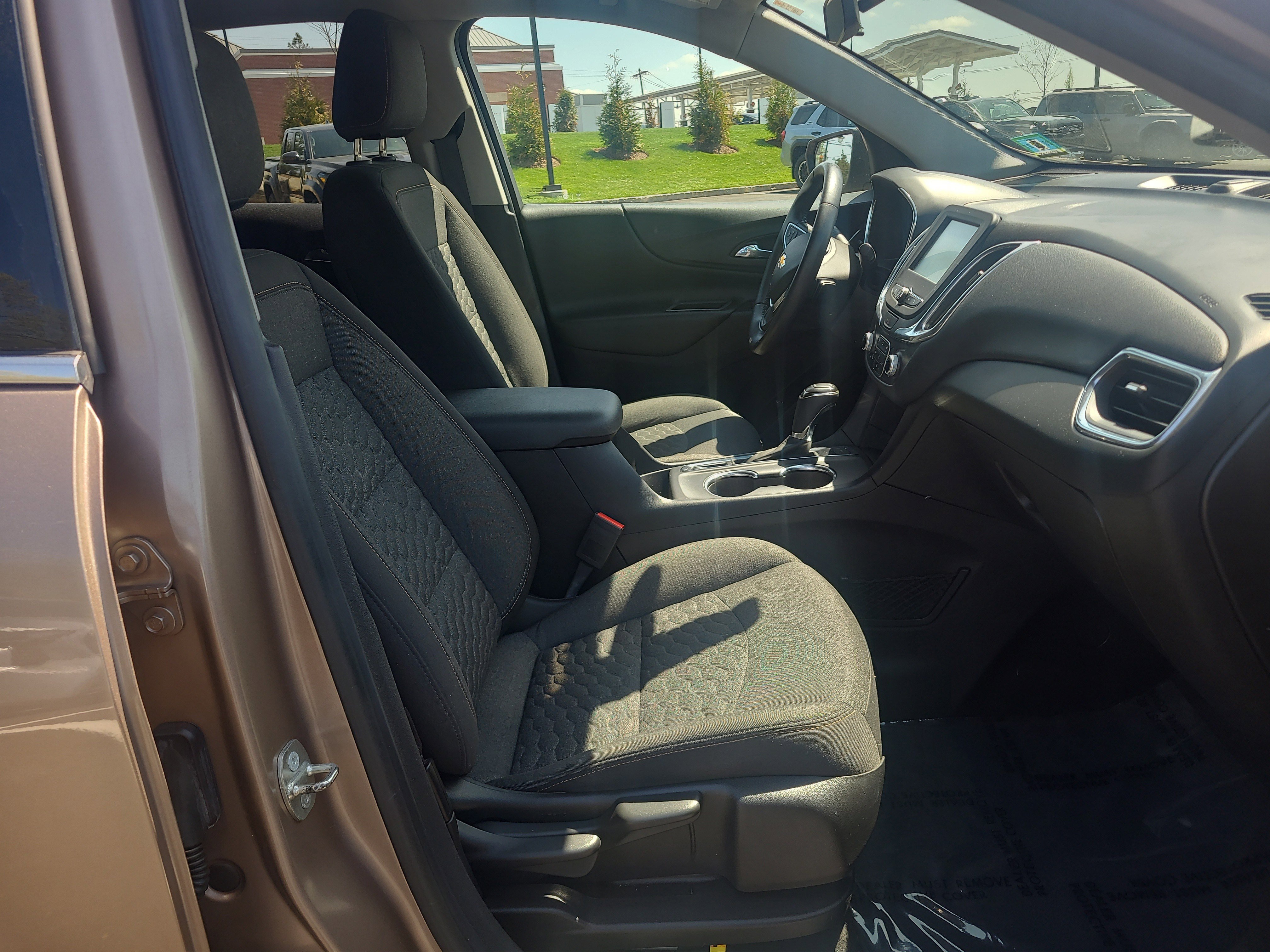 Used 2018 Chevrolet Equinox LT AWD/4WD image 18