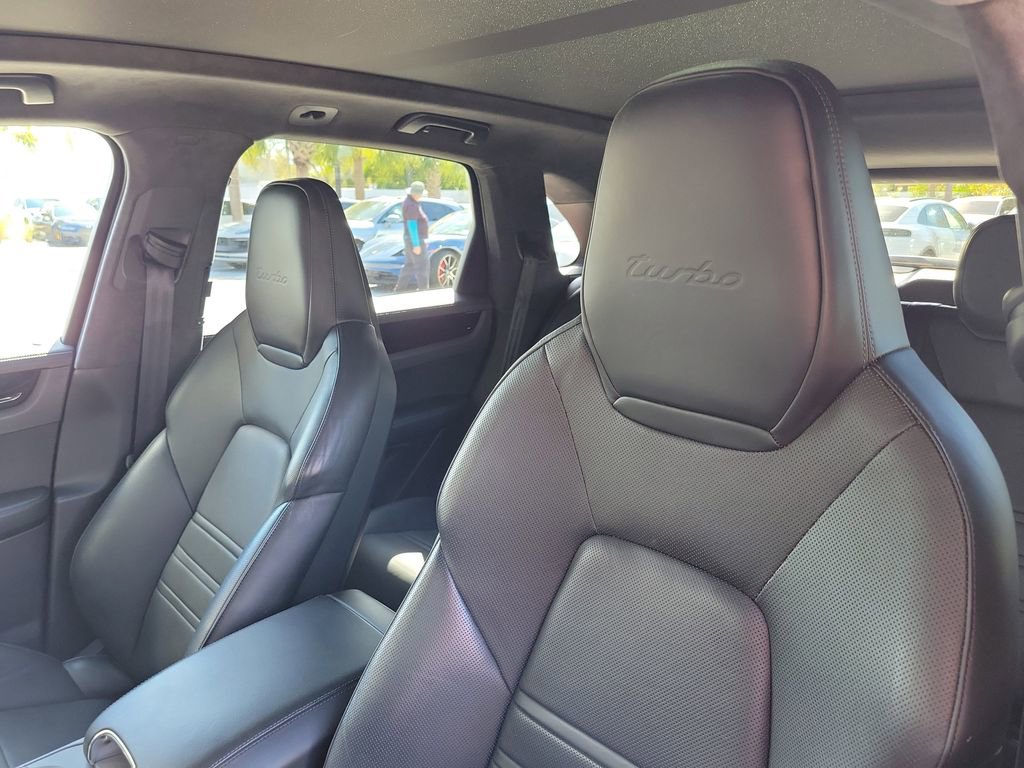 Certified 2022 Porsche Cayenne Turbo image 6