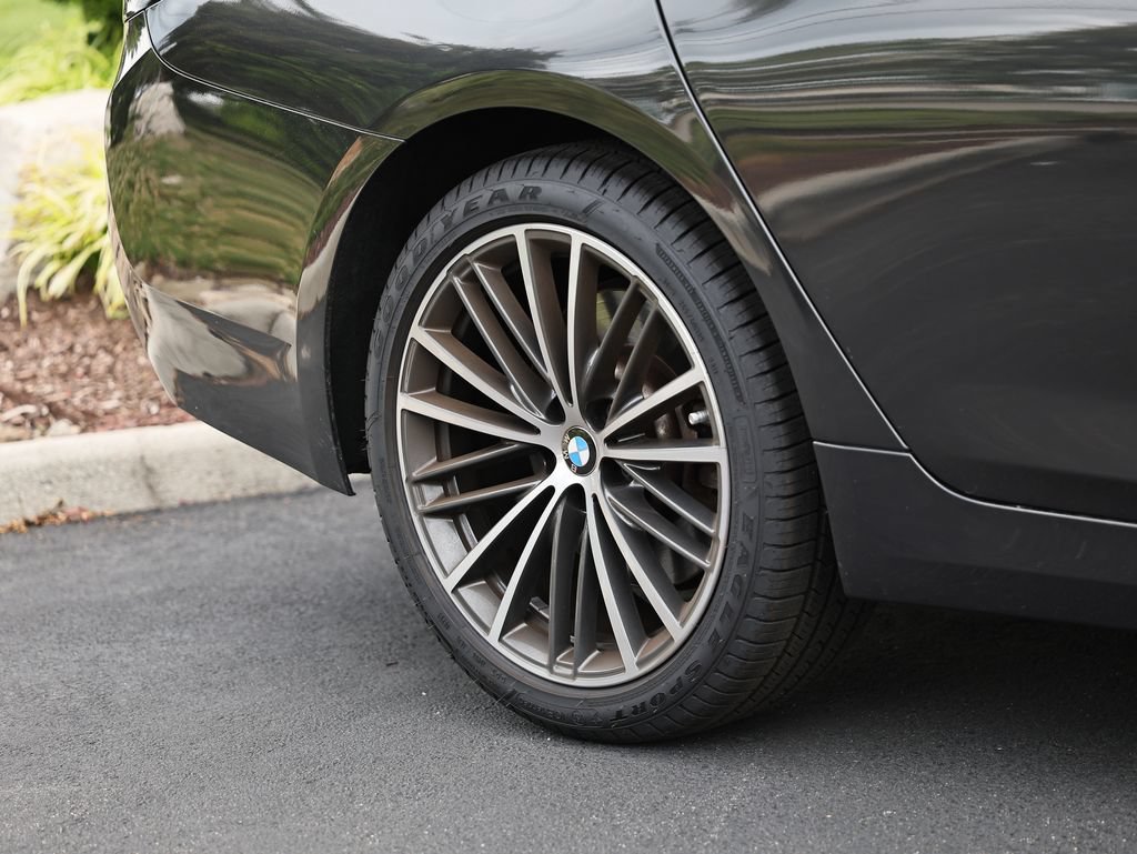 Used 2023 BMW 540i xDrive w/ Premium Package AWD/4WD image 6