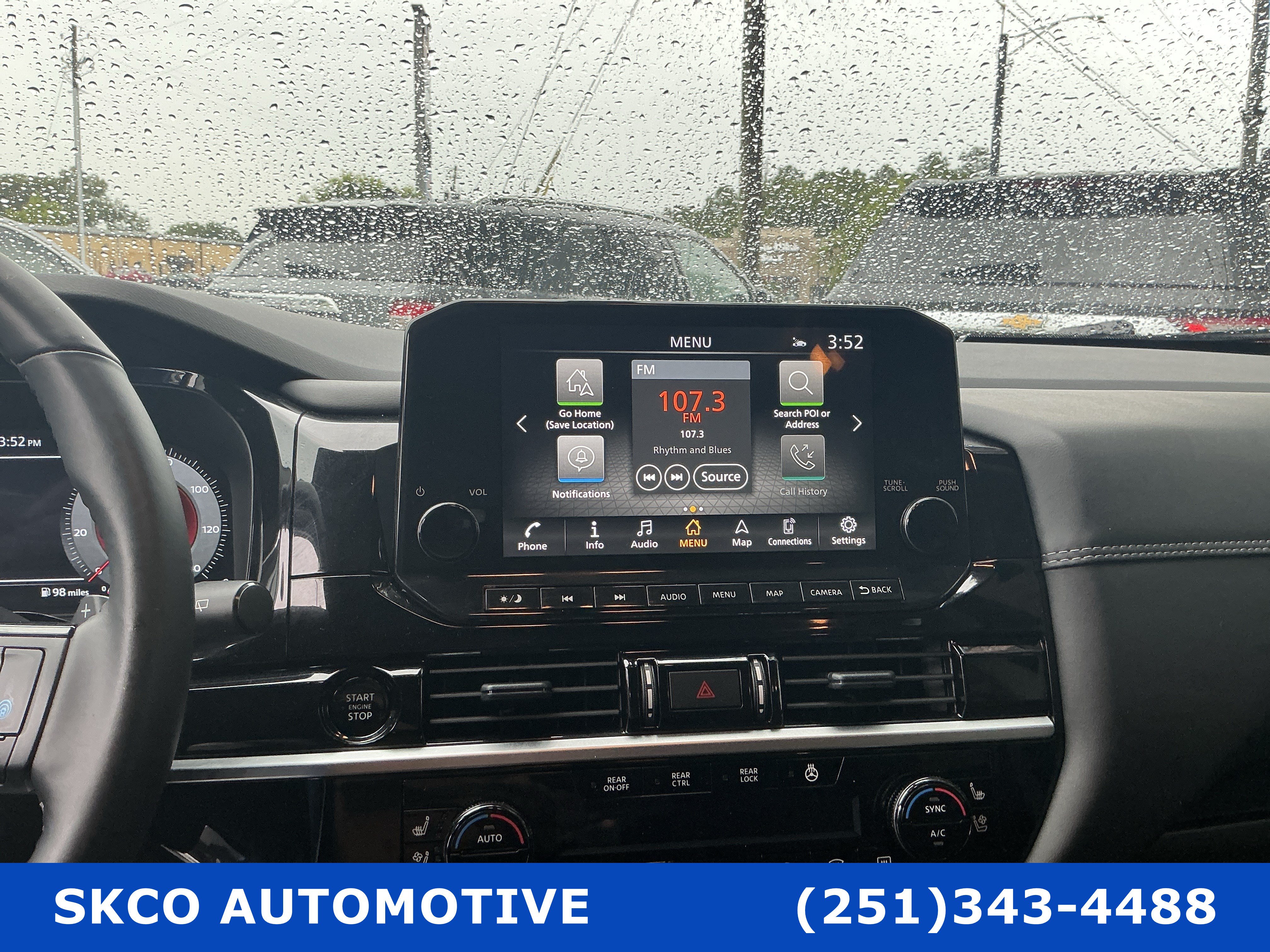 Used 2025 Nissan Pathfinder Platinum FWD image 16