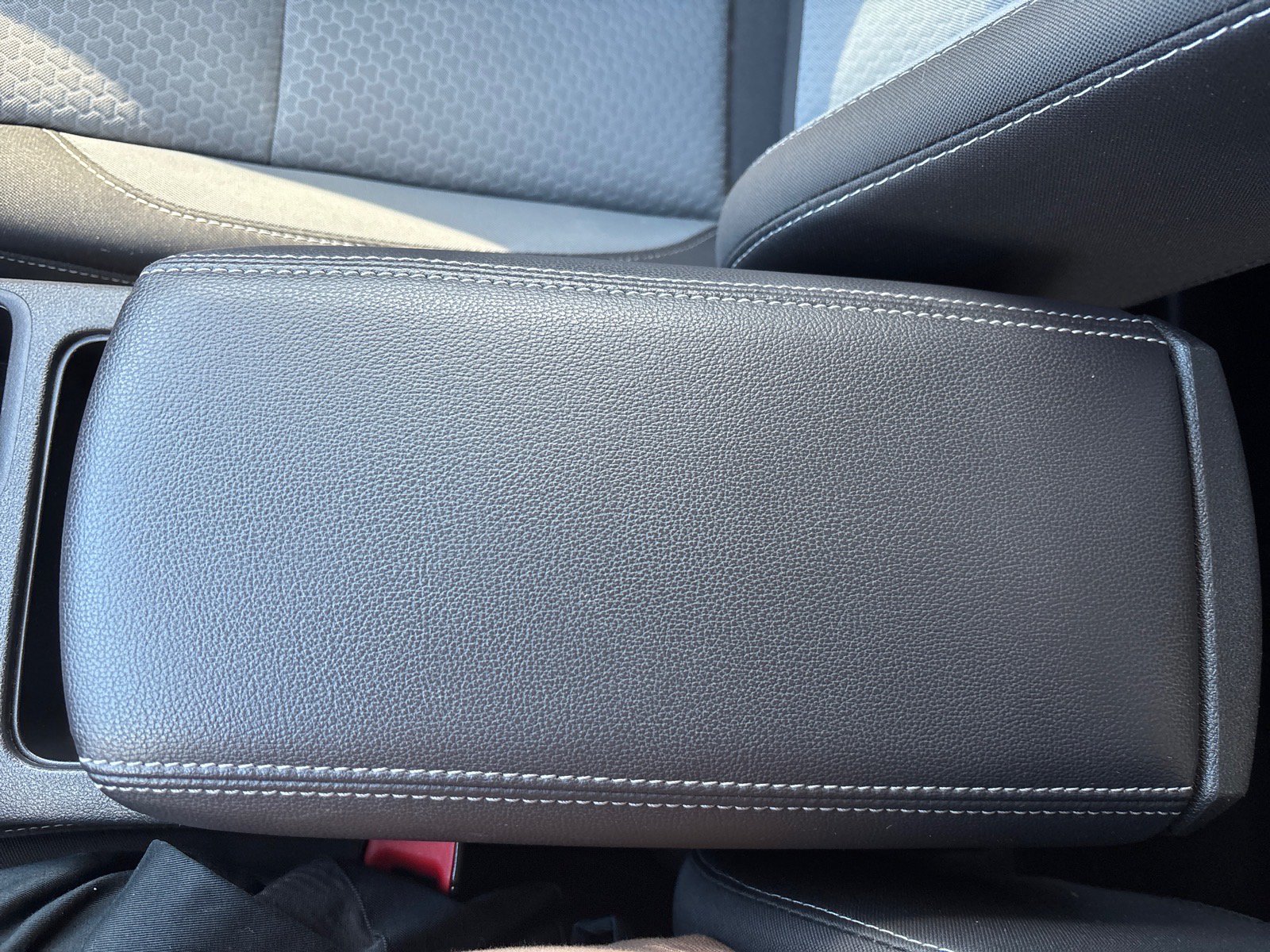 Used 2018 Ford Escape SE AWD/4WD image 38