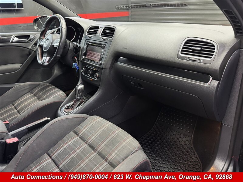 Used 2012 Volkswagen Golf 4-Door FWD image 12