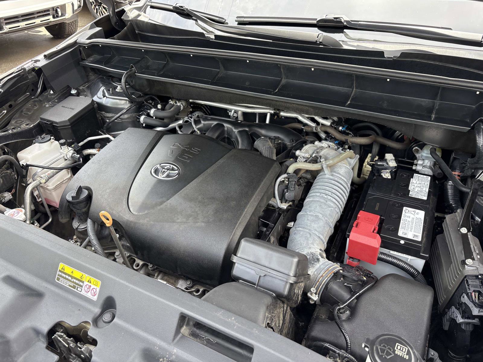 Used 2020 Toyota Highlander XLE AWD/4WD image 34