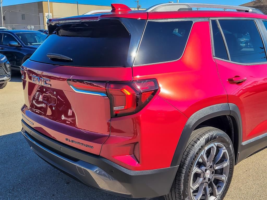 Used 2025 GMC Terrain Elevation w/ Elevation Premium Package image 7