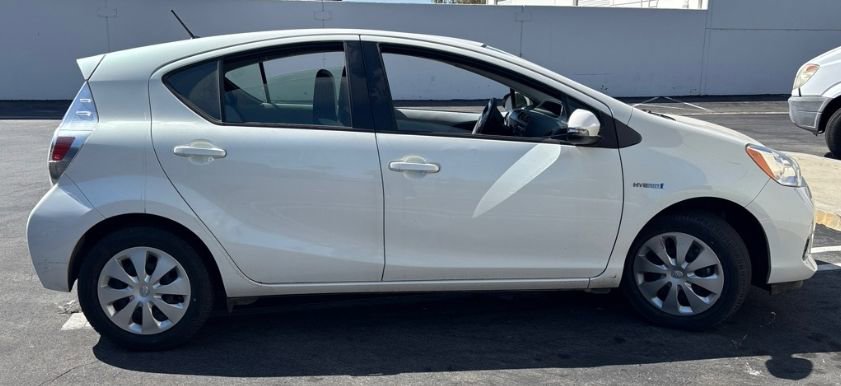 Used 2014 Toyota Prius C One FWD image 3