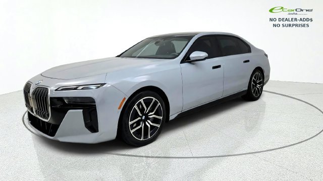 Used 2025 BMW 740i RWD image 3