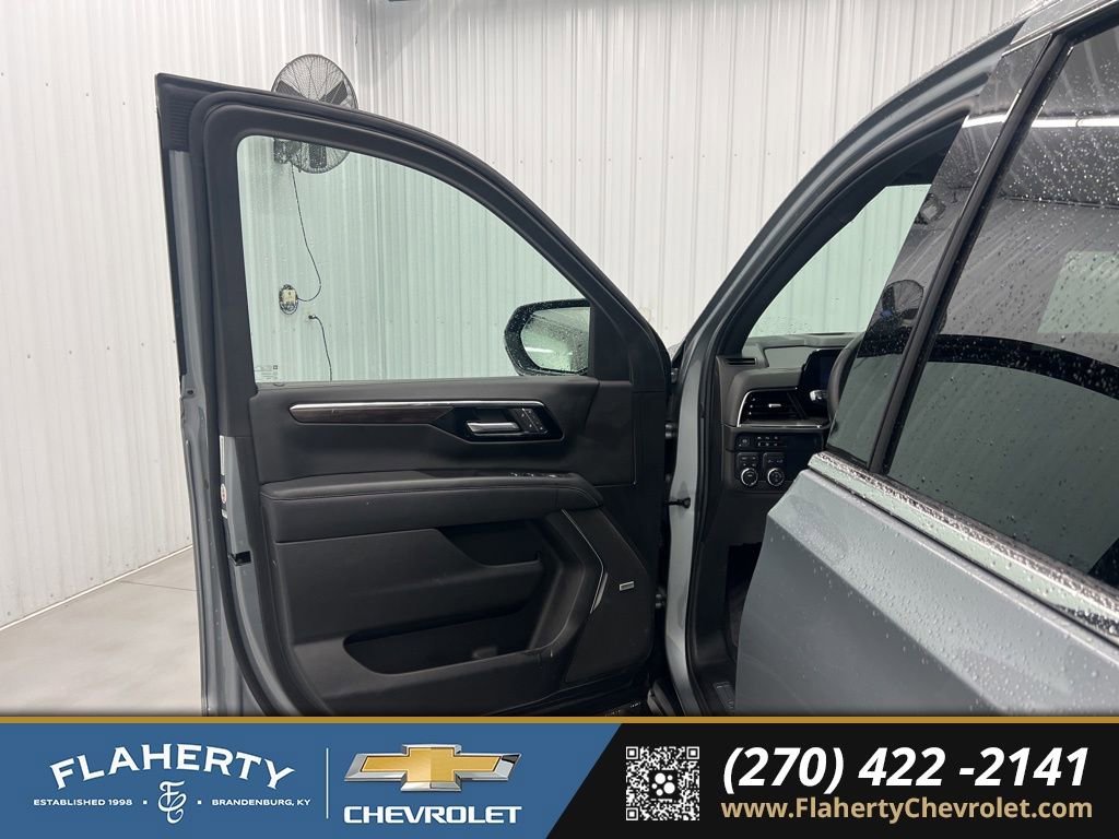Used 2025 Chevrolet Tahoe Premier image 8