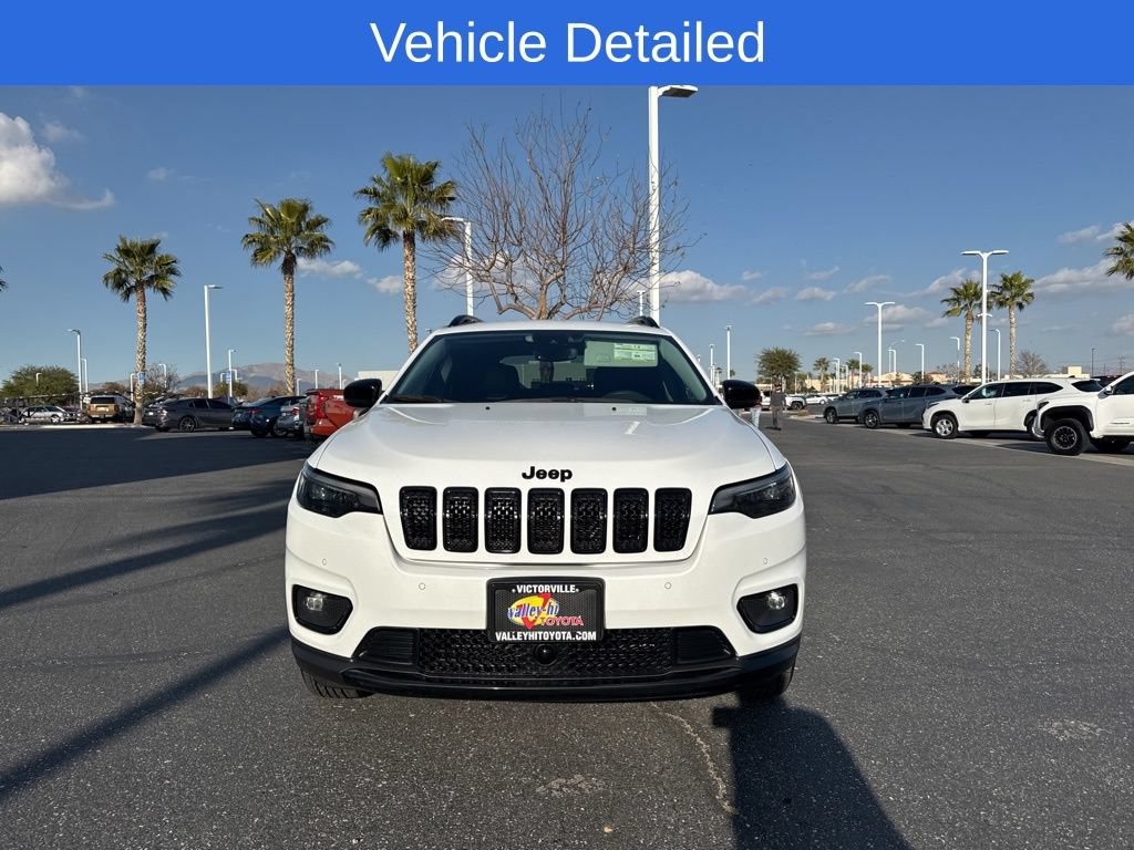 Used 2023 Jeep Cherokee Altitude Lux AWD/4WD image 2