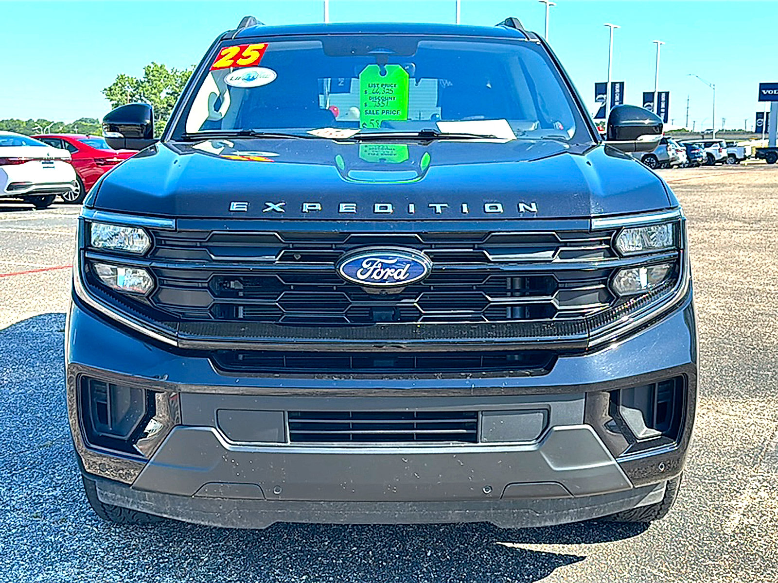 Used 2025 Ford Expedition Active AWD/4WD image 11