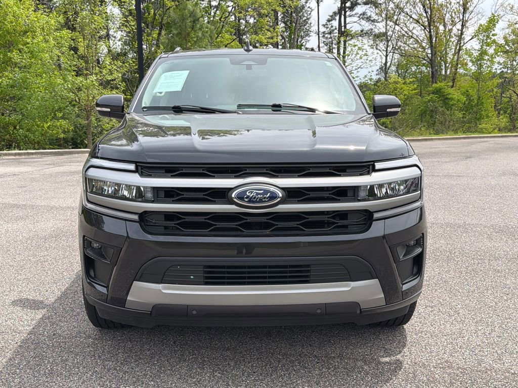 Used 2024 Ford Expedition XLT image 5