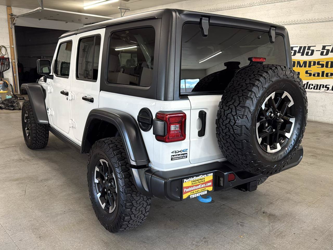 Used 2024 Jeep Wrangler Unlimited Rubicon 4xe w/ Technology Group AWD/4WD image 85