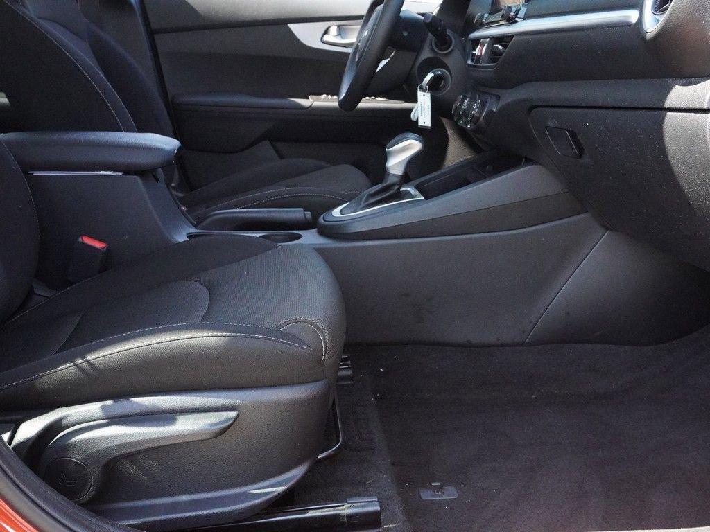 Used 2022 Kia Forte LXS image 22