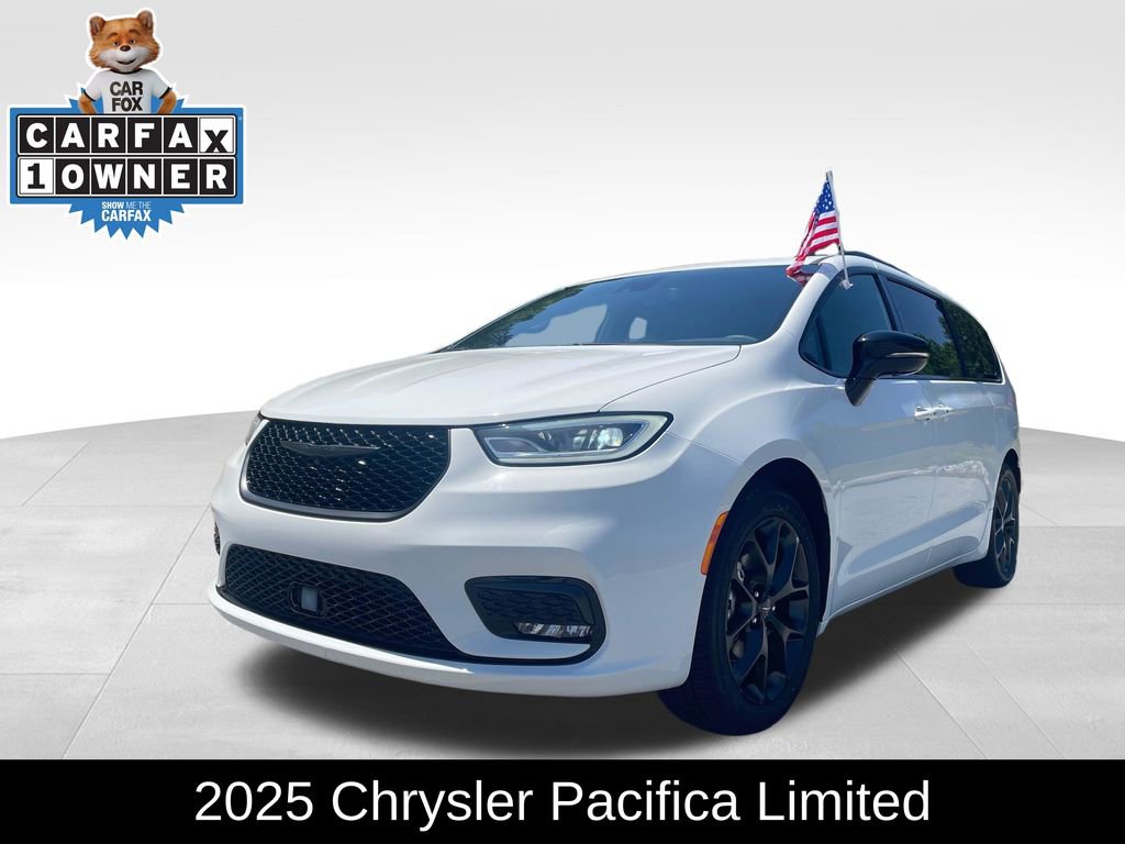 Used 2025 Chrysler Pacifica Limited FWD image 1
