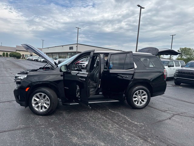Used 2021 Chevrolet Tahoe Premier w/ Premium Package AWD/4WD image 36