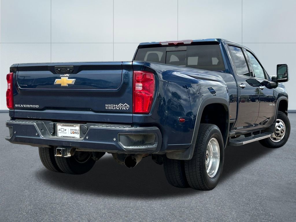 Used 2022 Chevrolet Silverado 3500 High Country w/ Safety Package II image 2