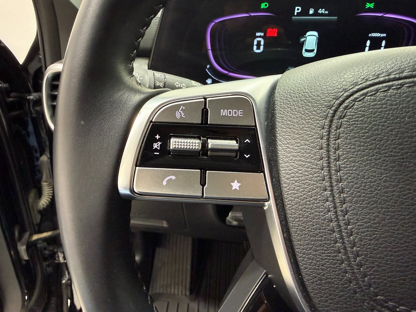 Used 2025 Kia Telluride EX image 23