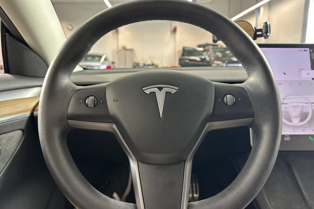 Used 2022 Tesla Model 3 Long Range AWD/4WD image 25