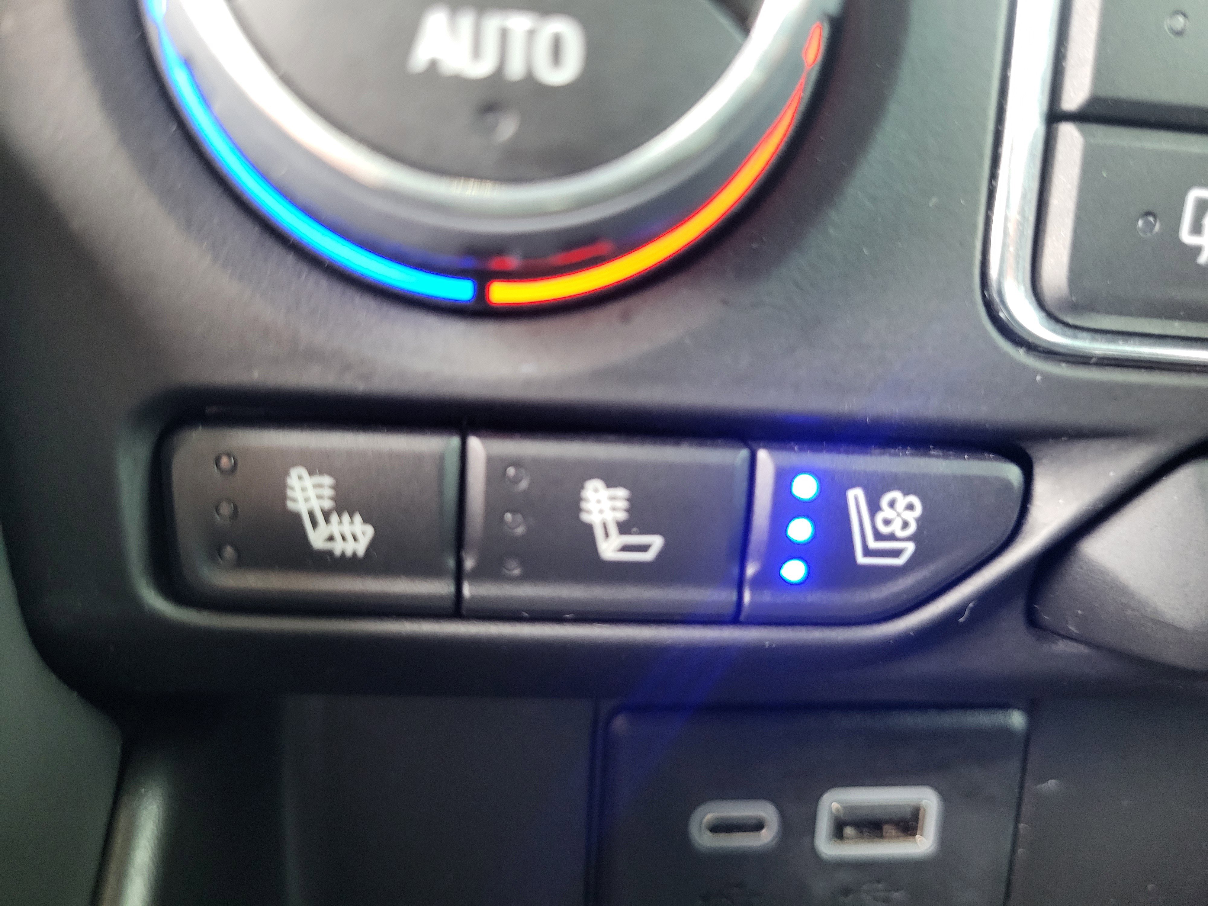 Certified 2023 Chevrolet Suburban High Country image 31