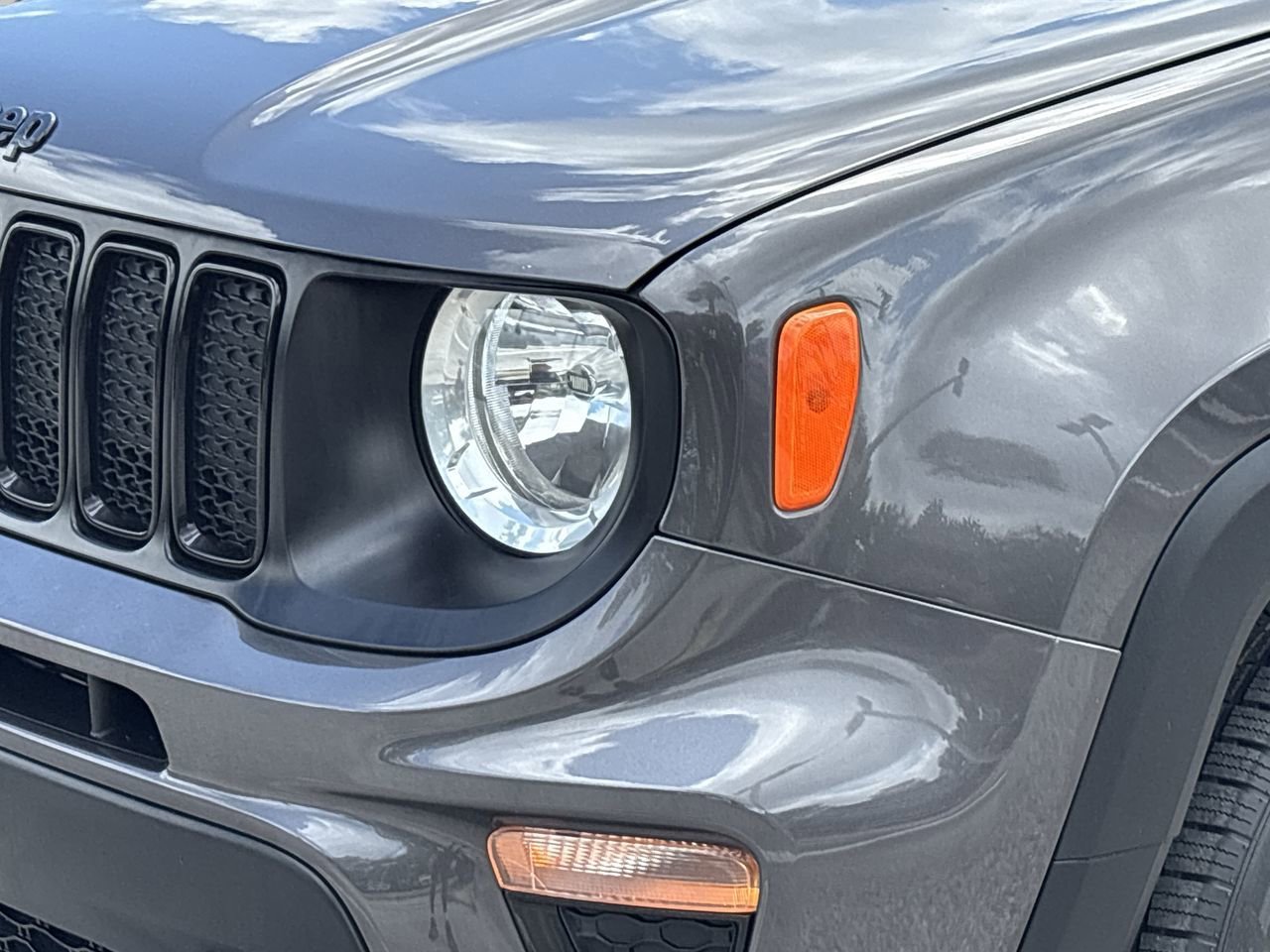Used 2020 Jeep Renegade Altitude FWD image 6