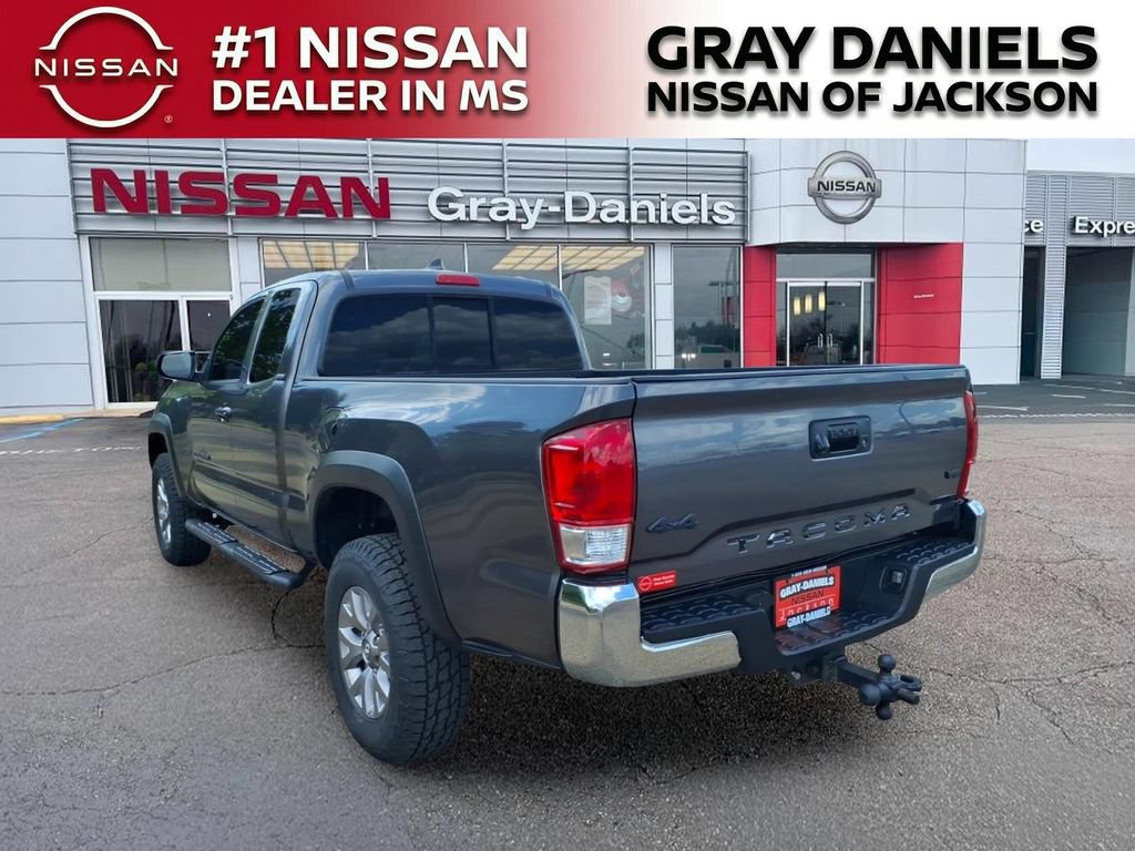 Used 2016 Toyota Tacoma SR5 w/ SR5 Appearance Package (SN) AWD/4WD image 5
