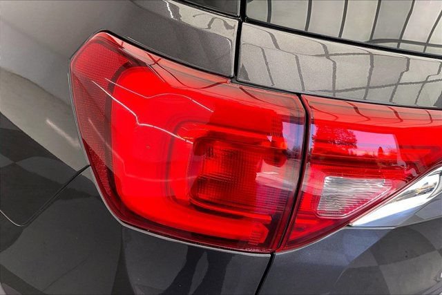 Used 2019 GMC Acadia SLE AWD/4WD image 29