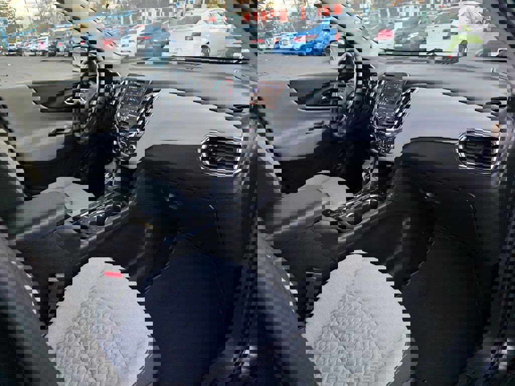 Used 2022 Chevrolet Equinox LT image 24