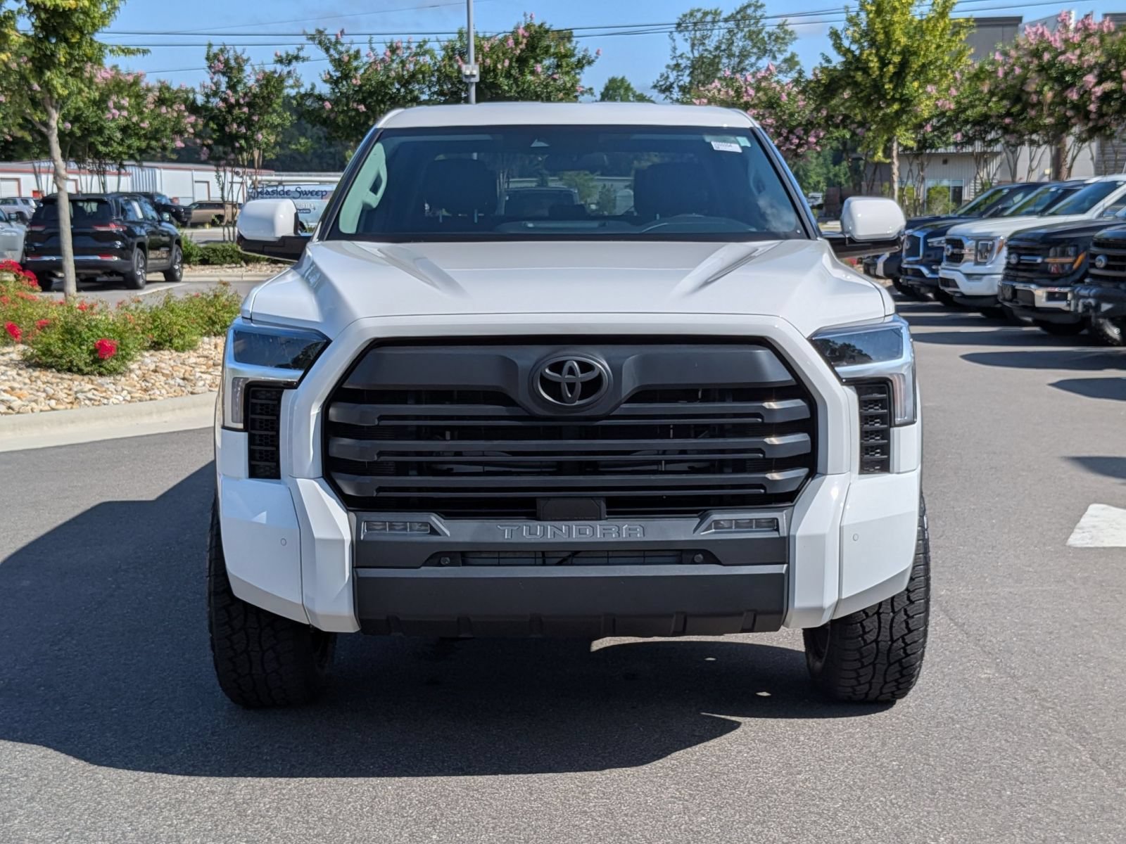 Used 2023 Toyota Tundra SR5 w/ SR5 Convenience Package AWD/4WD image 8