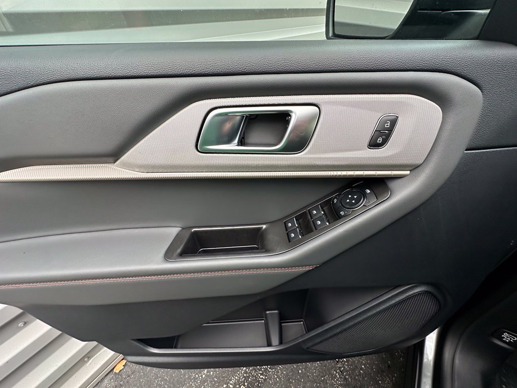 New 2026 Ford Explorer Active AWD/4WD image 17