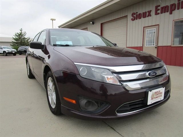 Used 2012 Ford Fusion S FWD image 3