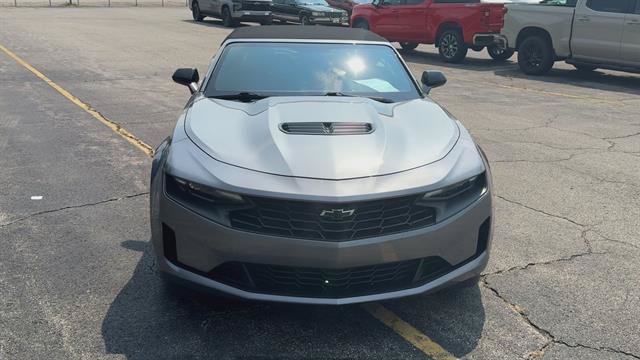 Used 2021 Chevrolet Camaro LT w/ Technology Package RWD image 3