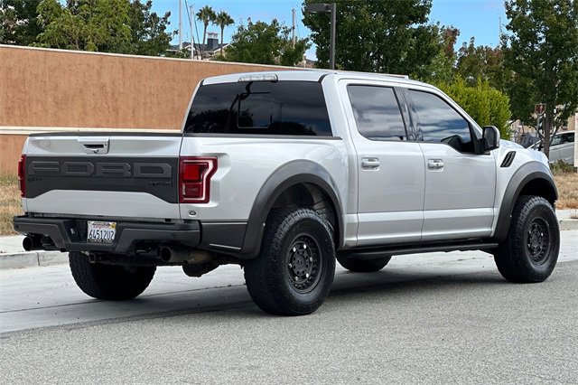 Used 2019 Ford F150 Raptor w/ Equipment Group 802A Luxury image 4
