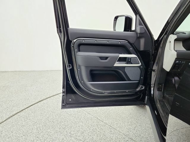 Certified 2023 Land Rover Defender 110 S AWD/4WD image 29