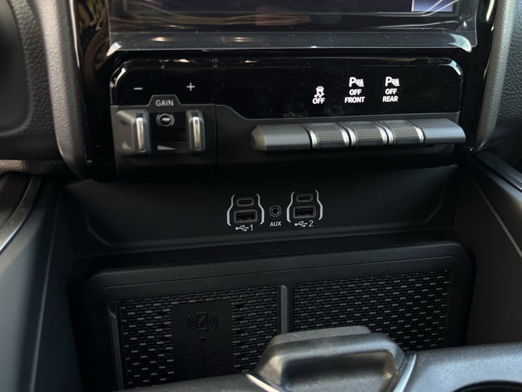 New 2026 RAM 1500 4x4 Crew Cab image 20
