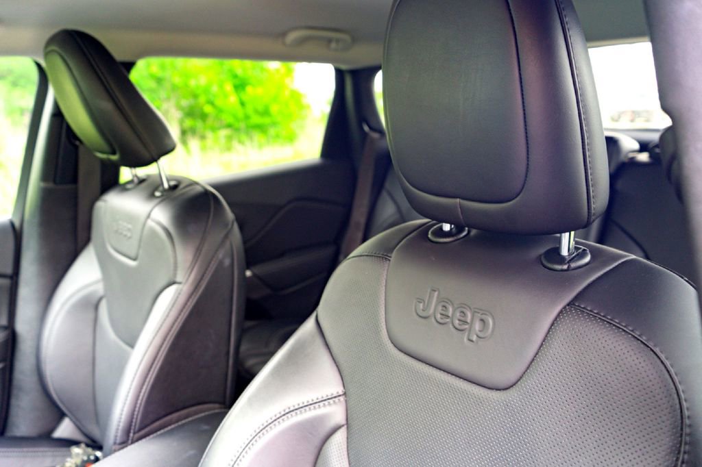 Used 2022 Jeep Cherokee Latitude Lux FWD image 11
