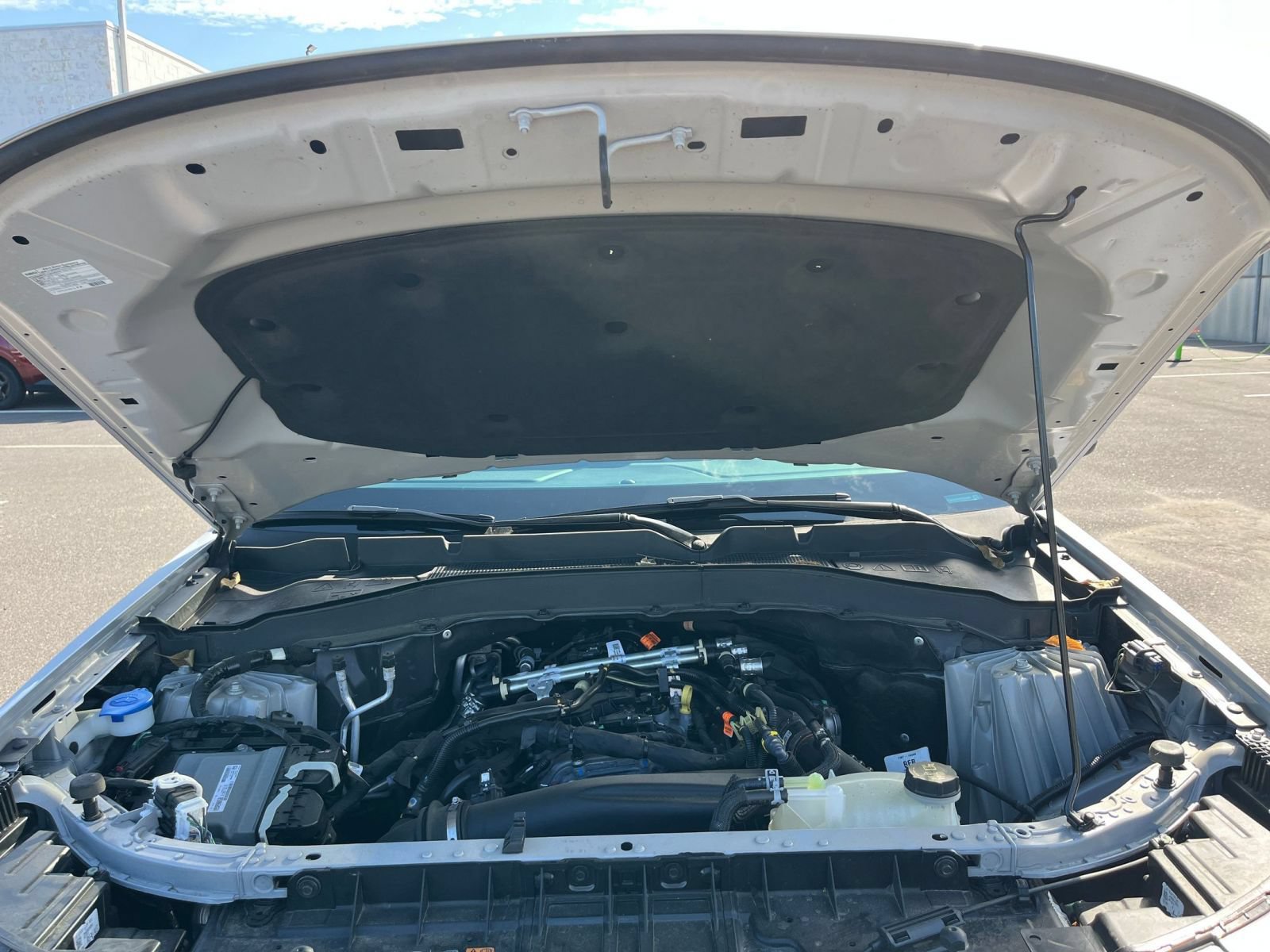 Used 2026 Ford Explorer Active AWD/4WD image 32
