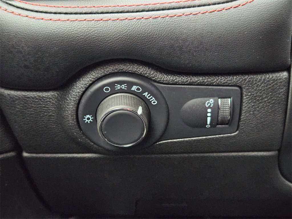 Used 2023 Dodge Durango GT image 22