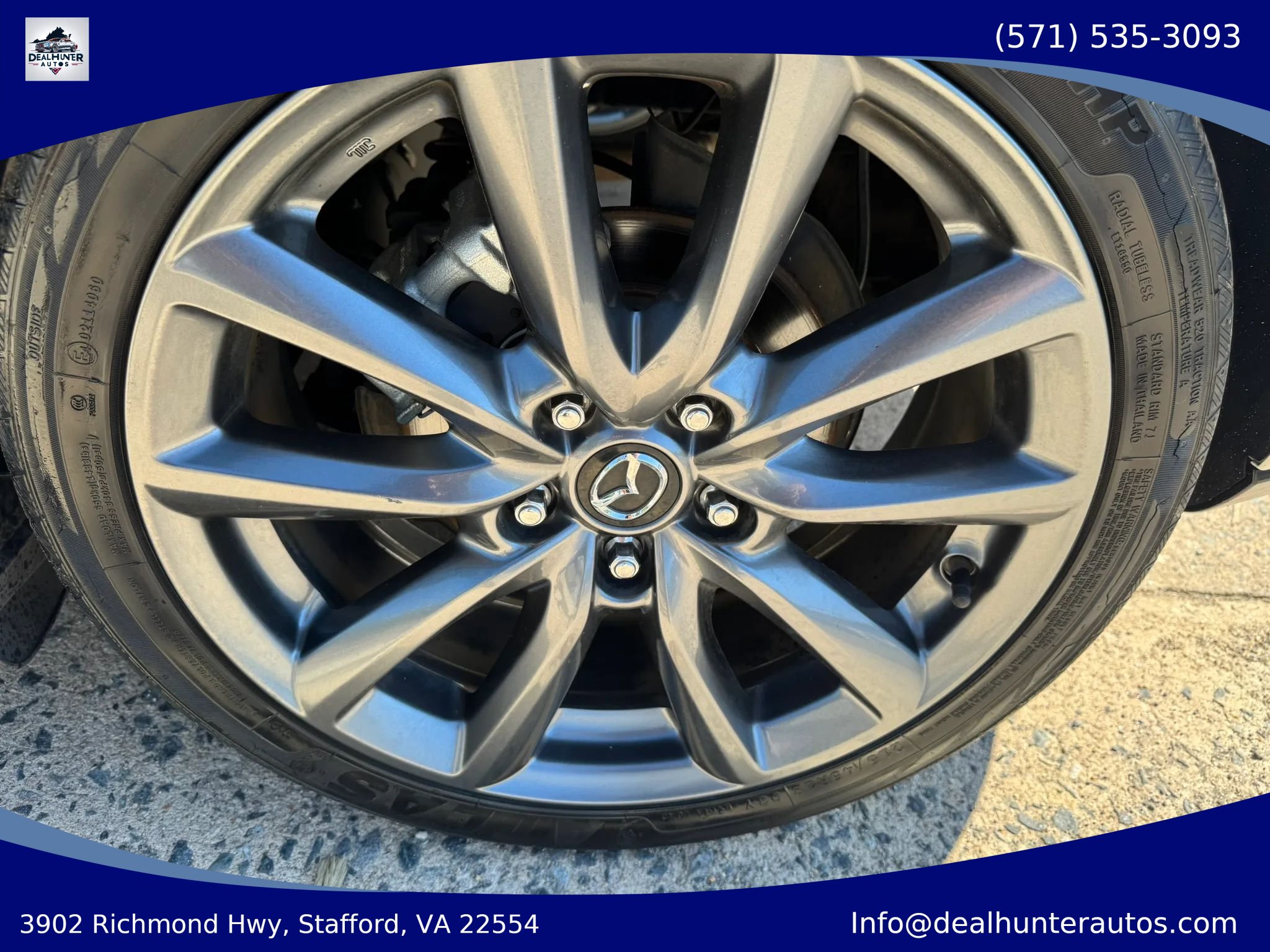 Used 2019 MAZDA MAZDA3 Hatchback FWD image 10