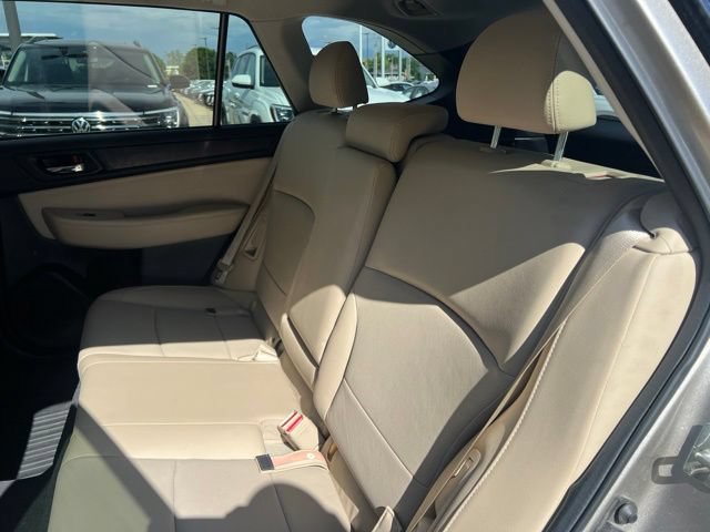 Used 2016 Subaru Outback 2.5i Limited w/ Popular Package #4 AWD/4WD image 8