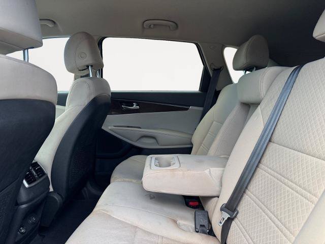 Used 2017 Kia Sorento FWD image 13