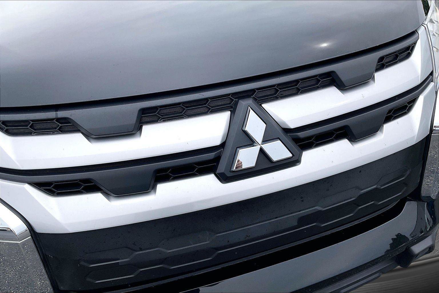 Used 2025 Mitsubishi Outlander Sport AWD image 27